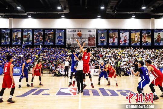 这场篮球跨